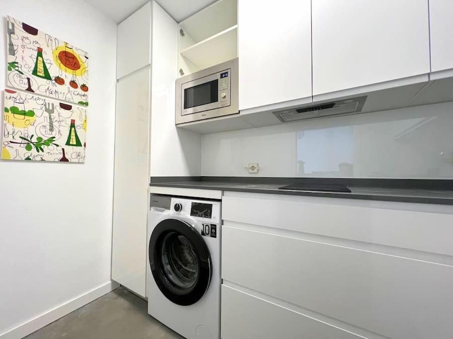 Apartament Precioso Estudio En Barajas, A Un Paso Del Metro Madryt
